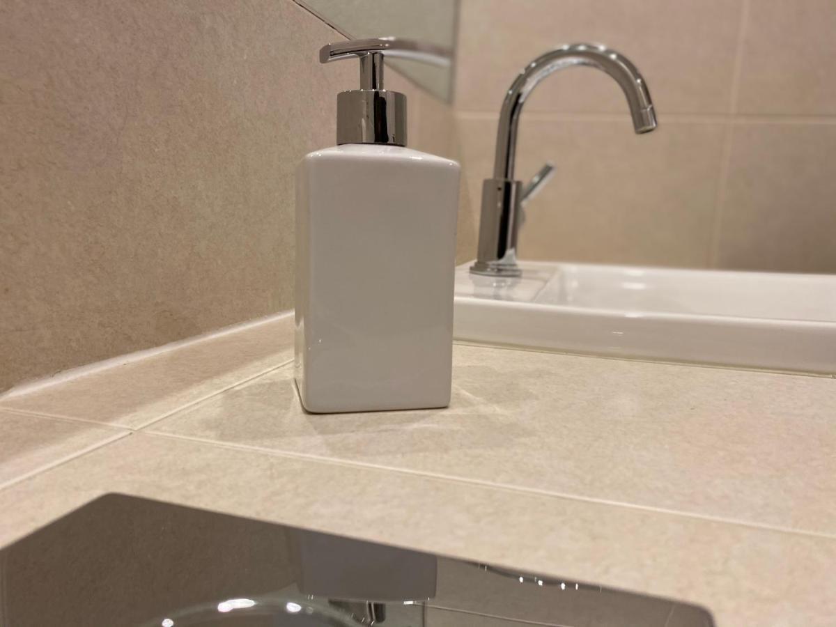 Amazing 2 Bed 2 Bath Private Apartment Watford  Luaran gambar