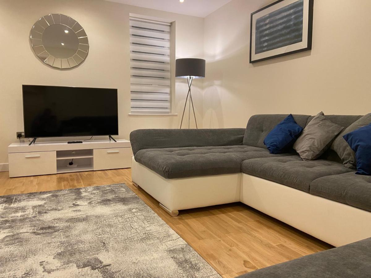 Amazing 2 Bed 2 Bath Private Apartment Watford  Luaran gambar