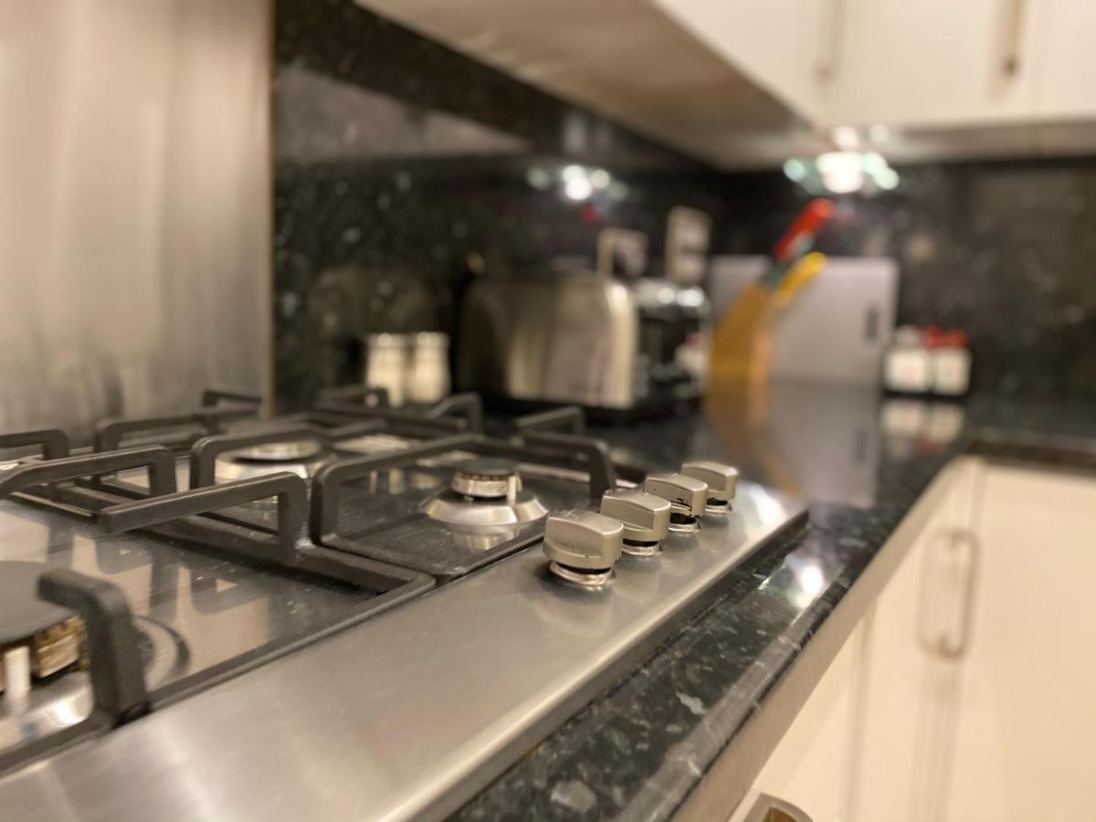 Amazing 2 Bed 2 Bath Private Apartment Watford  Luaran gambar